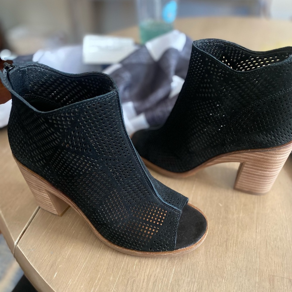 Women’s open toe booties lucky brand